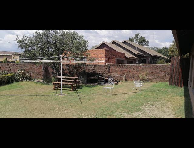5 BEDROOM HOUSE FOR SALE IN RENSBURG